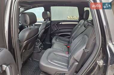 Позашляховик / Кросовер Audi Q7 2013 в 
