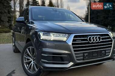 Позашляховик / Кросовер Audi Q7 2018 в Одесі