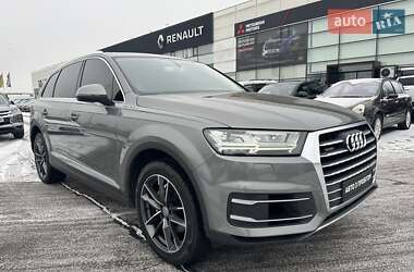 Позашляховик / Кросовер Audi Q7 2016 в Києві