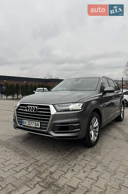 Внедорожник / Кроссовер Audi Q7 2015 в Хмельницком