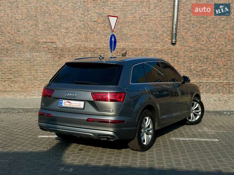 Позашляховик / Кросовер Audi Q7 2015 в Одесі