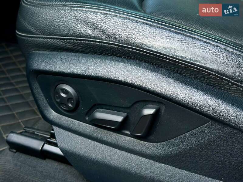 Позашляховик / Кросовер Audi Q7 2015 в Одесі
