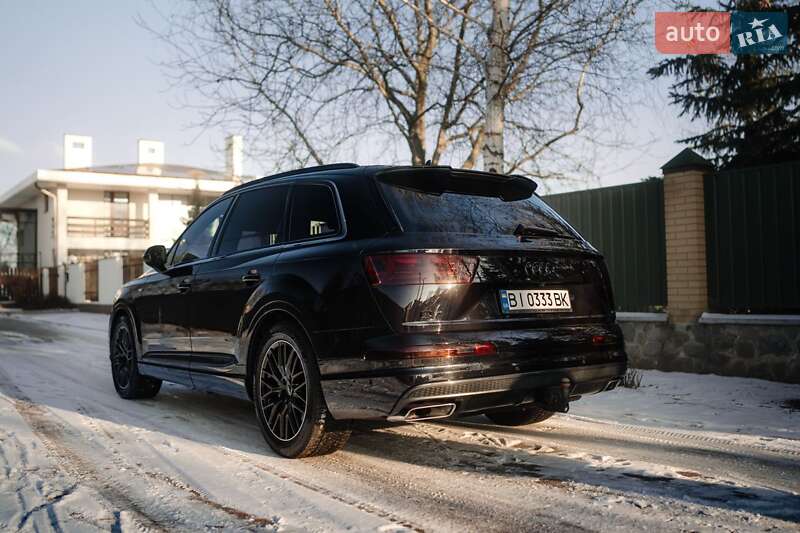 Позашляховик / Кросовер Audi Q7 2018 в Полтаві