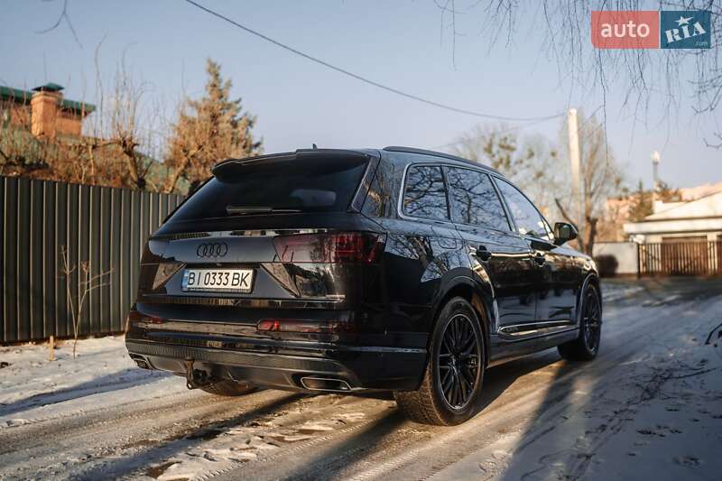 Позашляховик / Кросовер Audi Q7 2018 в Полтаві