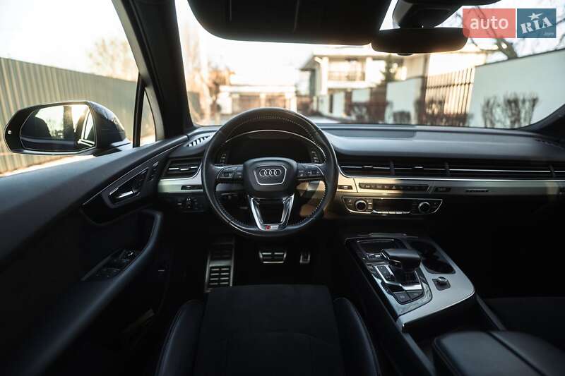 Позашляховик / Кросовер Audi Q7 2018 в Полтаві