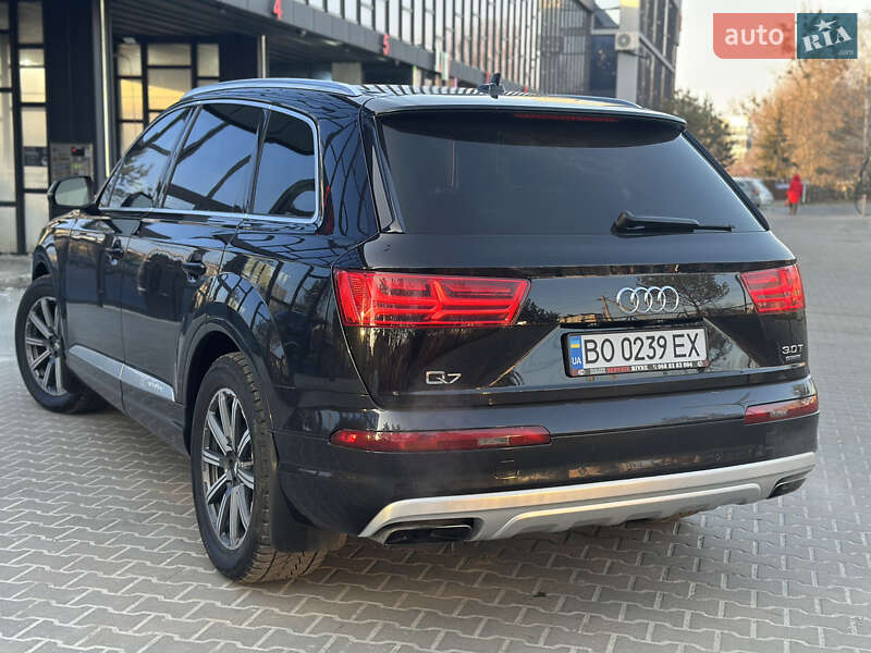 Внедорожник / Кроссовер Audi Q7 2016 в Ровно