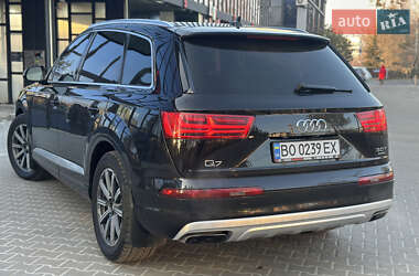 Позашляховик / Кросовер Audi Q7 2016 в Рівному