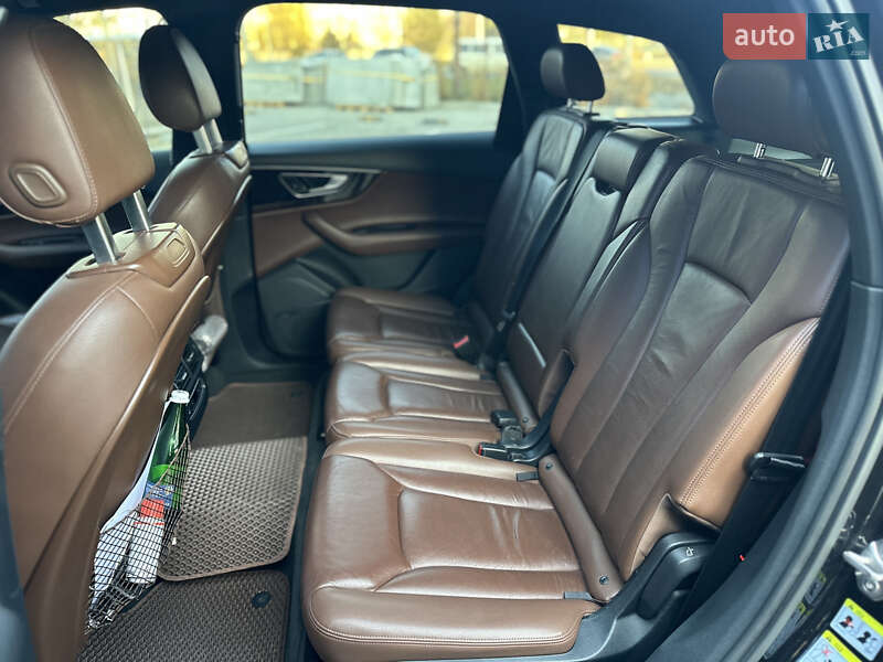 Внедорожник / Кроссовер Audi Q7 2016 в Ровно