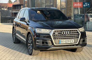 Позашляховик / Кросовер Audi Q7 2016 в Рівному