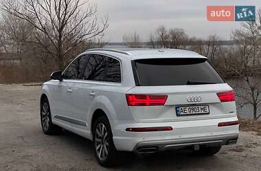 Позашляховик / Кросовер Audi Q7 2017 в Дніпрі