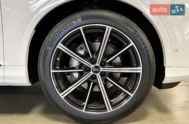 Внедорожник / Кроссовер Audi Q7 2024 в 