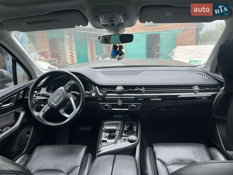 Внедорожник / Кроссовер Audi Q7 2015 в Сумах
