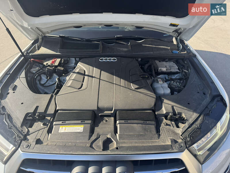 Позашляховик / Кросовер Audi Q7 2018 в Харкові