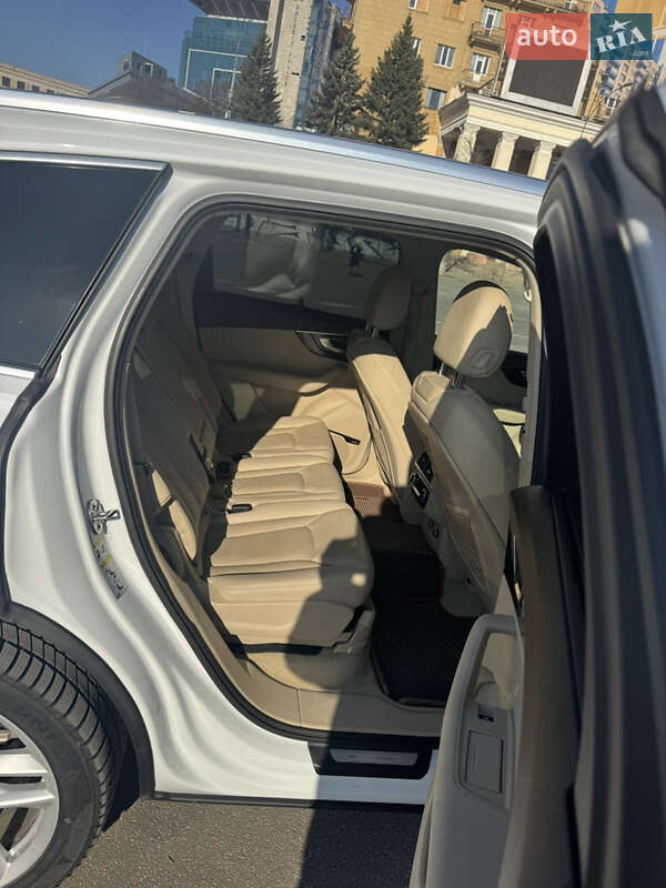 Позашляховик / Кросовер Audi Q7 2018 в Харкові