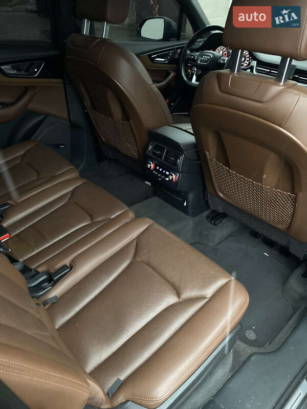 Внедорожник / Кроссовер Audi Q7 2016 в Буске