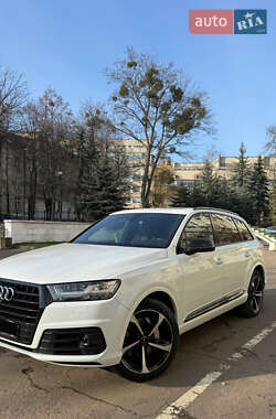 Позашляховик / Кросовер Audi Q7 2017 в Львові