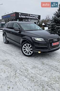 Внедорожник / Кроссовер Audi Q7 2012 в 