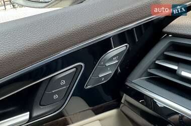 Внедорожник / Кроссовер Audi Q7 2017 в 