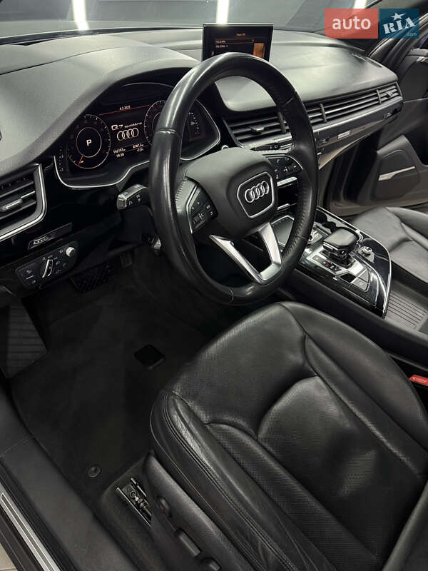 Внедорожник / Кроссовер Audi Q7 2017 в Коломые