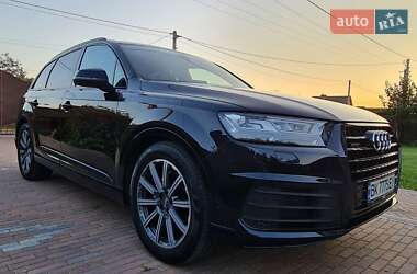 Внедорожник / Кроссовер Audi Q7 2017 в Ровно