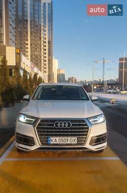 Внедорожник / Кроссовер Audi Q7 2018 в Киеве