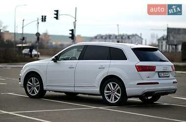 Внедорожник / Кроссовер Audi Q7 2017 в Луцке