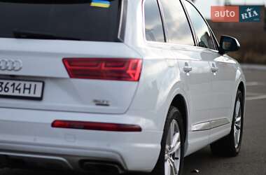 Внедорожник / Кроссовер Audi Q7 2017 в Луцке