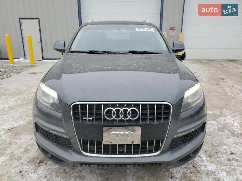 Внедорожник / Кроссовер Audi Q7 2013 в 