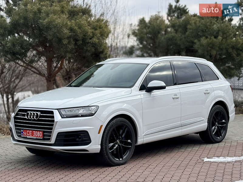 Внедорожник / Кроссовер Audi Q7 2017 в Черновцах