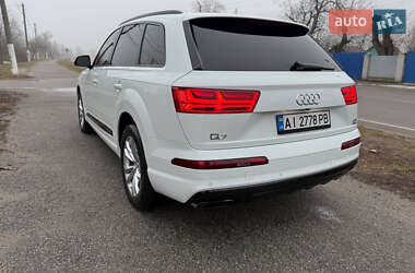 Внедорожник / Кроссовер Audi Q7 2016 в 