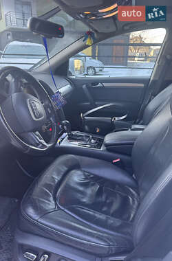 Внедорожник / Кроссовер Audi Q7 2010 в 