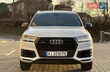 Позашляховик / Кросовер Audi Q7 2017 в 