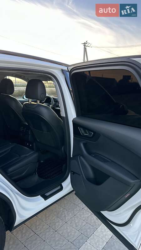 Внедорожник / Кроссовер Audi Q7 2017 в Львове