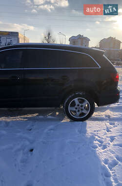 Позашляховик / Кросовер Audi Q7 2007 в 