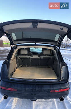 Позашляховик / Кросовер Audi Q7 2007 в 