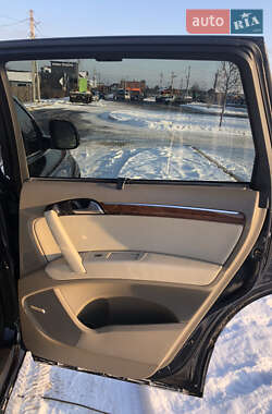 Позашляховик / Кросовер Audi Q7 2007 в 
