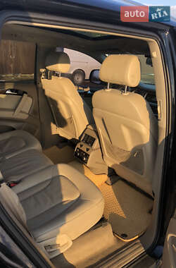 Позашляховик / Кросовер Audi Q7 2007 в 