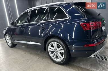 Позашляховик / Кросовер Audi Q7 2016 в Києві