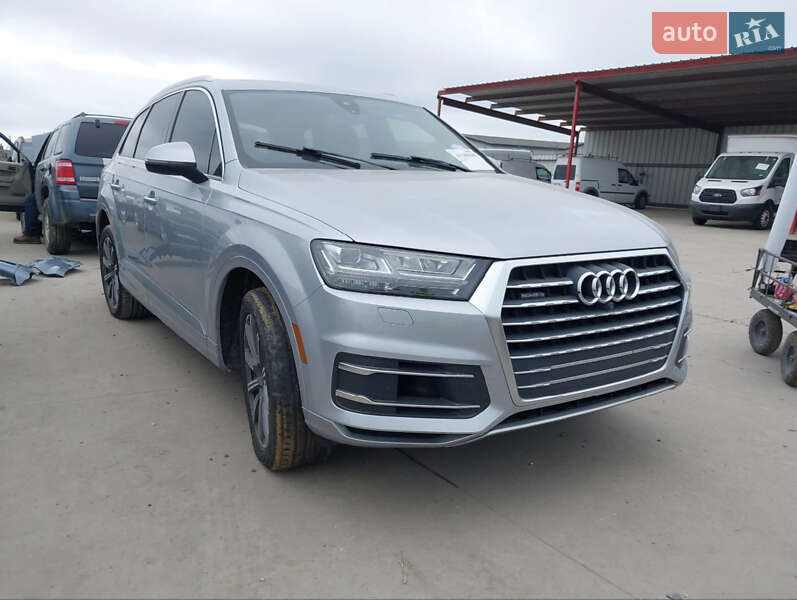 Внедорожник / Кроссовер Audi Q7 2017 в Ивано-Франковске