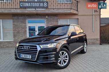 Внедорожник / Кроссовер Audi Q7 2016 в 