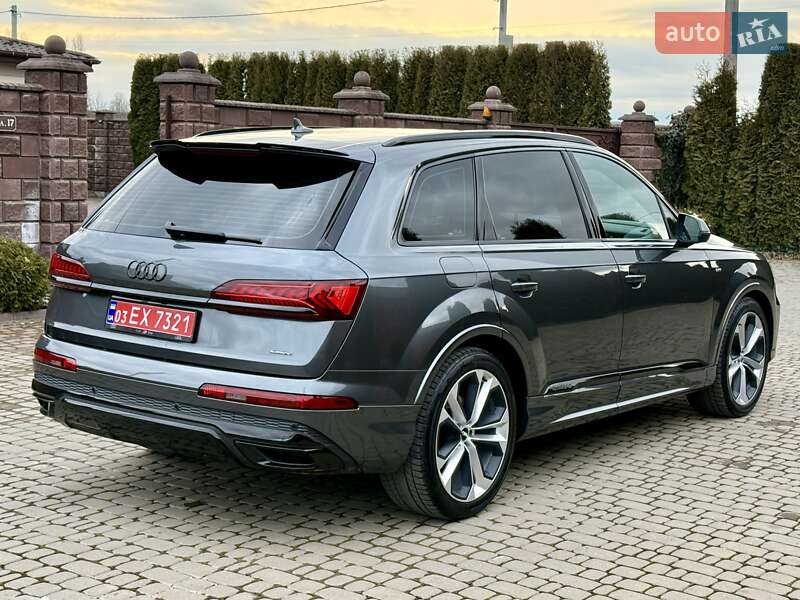 Внедорожник / Кроссовер Audi Q7 2020 в Ровно