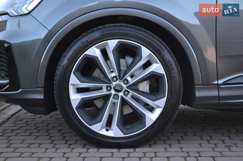 Внедорожник / Кроссовер Audi Q7 2020 в Ровно