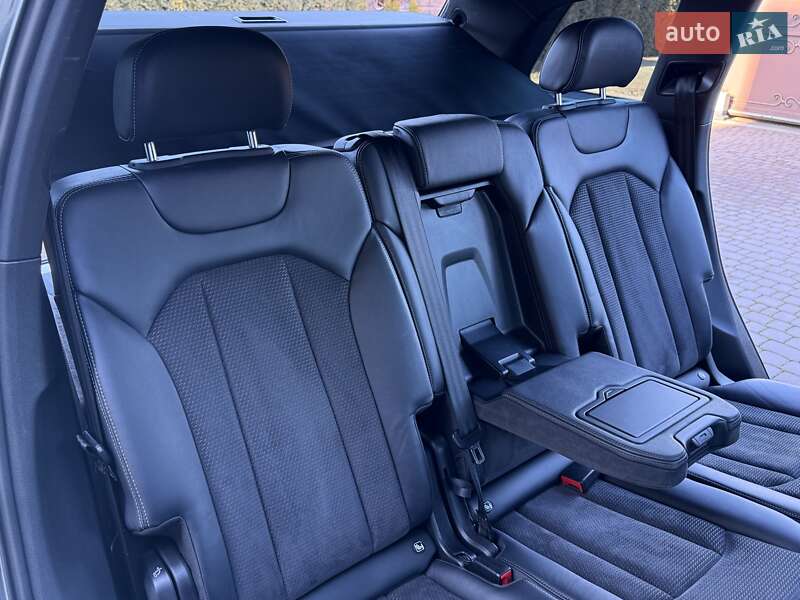 Внедорожник / Кроссовер Audi Q7 2020 в Ровно