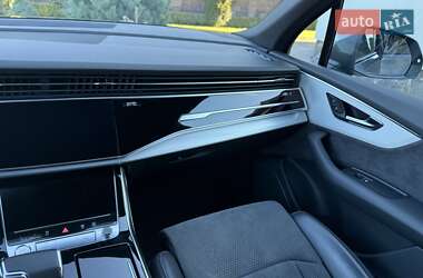 Внедорожник / Кроссовер Audi Q7 2020 в Ровно