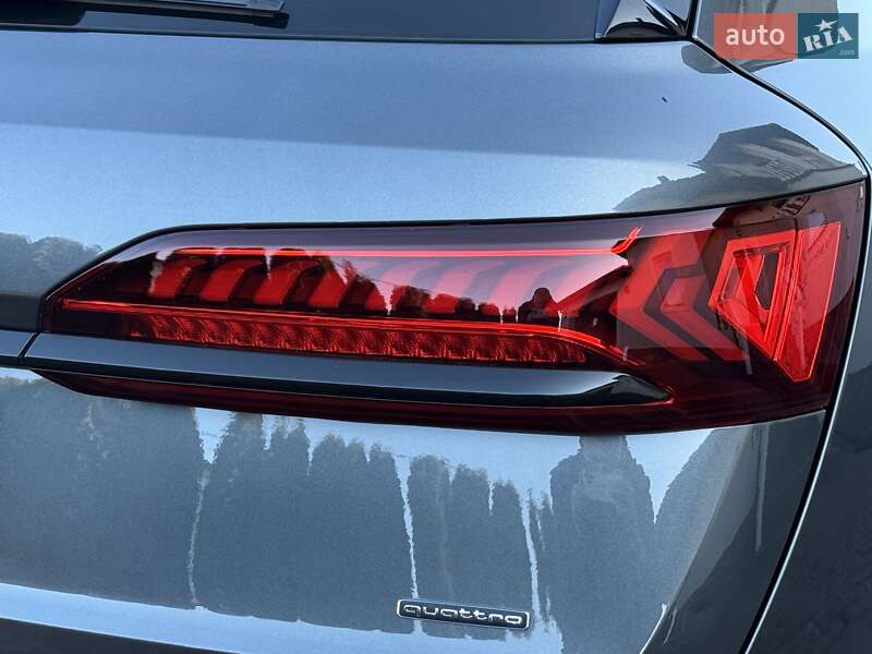 Внедорожник / Кроссовер Audi Q7 2020 в Ровно