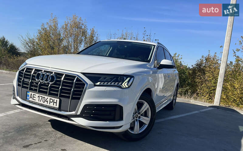 Внедорожник / Кроссовер Audi Q7 2021 в Синельниково