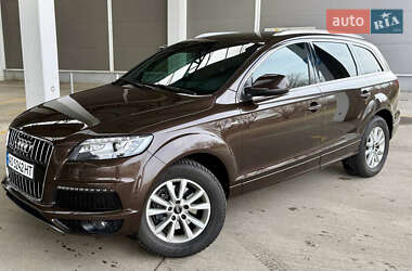 Позашляховик / Кросовер Audi Q7 2013 в 