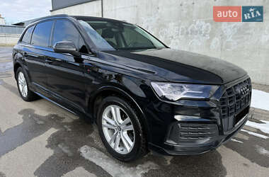 Внедорожник / Кроссовер Audi Q7 2020 в Киеве