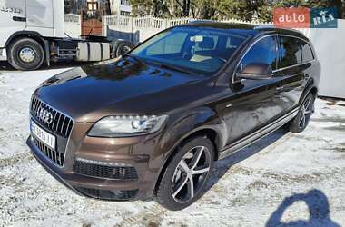 Позашляховик / Кросовер Audi Q7 2013 в Вараші