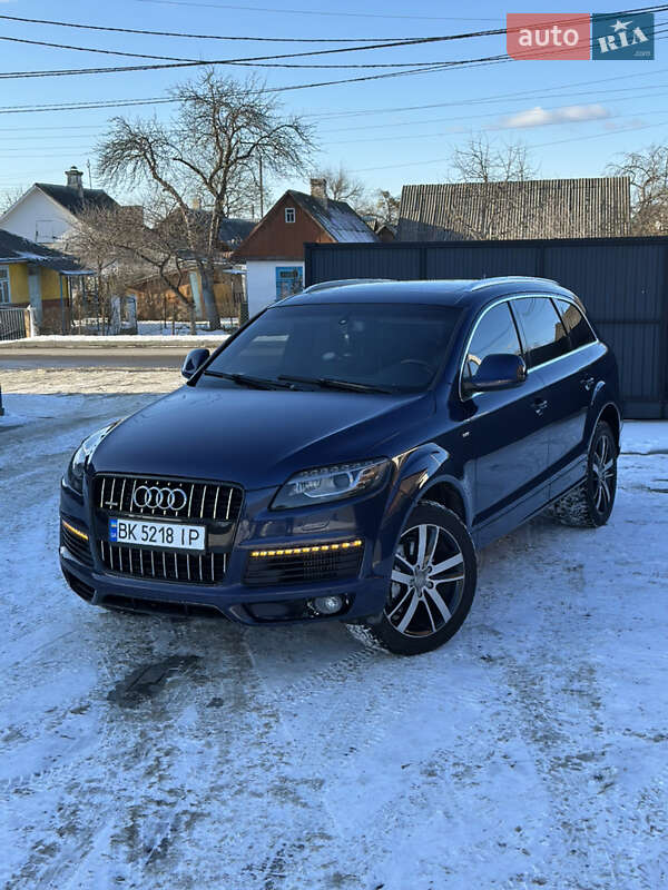 Позашляховик / Кросовер Audi Q7 2009 в Рівному